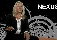 Brown turn, mảnh mai ở phía trước của những phim sec gai nhat ban máy ảnh.