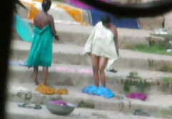 Một cô gái dễ thương chơi trò sec nhatban chơi âm hộ.