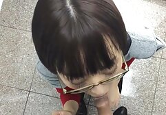 Ba lan cô gái ngồi trên ghế phim sec co trang nhat ban rung