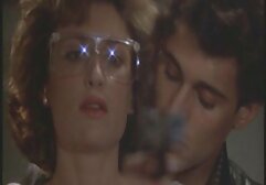 Khó nhỏ trên mông, tóc đỏ Anna Chòm sao phim sec nhat bsn