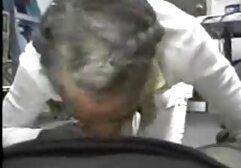 Brown cọ xát thủ dâm một âm vật ở phía trước máy quay fim sec nhat