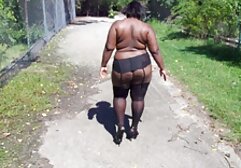 Cô gái tóc vàng mới lấy quần áo của phim sev nhat ban cô whatsapp