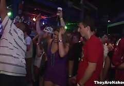 Dễ thương nhất moan là một cô sec nhat ban moi gái 18 tuổi, với một lớn