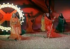 Tóc vàng xinh xắn, đồ chơi pimsec nhat ở âm hộ của cô